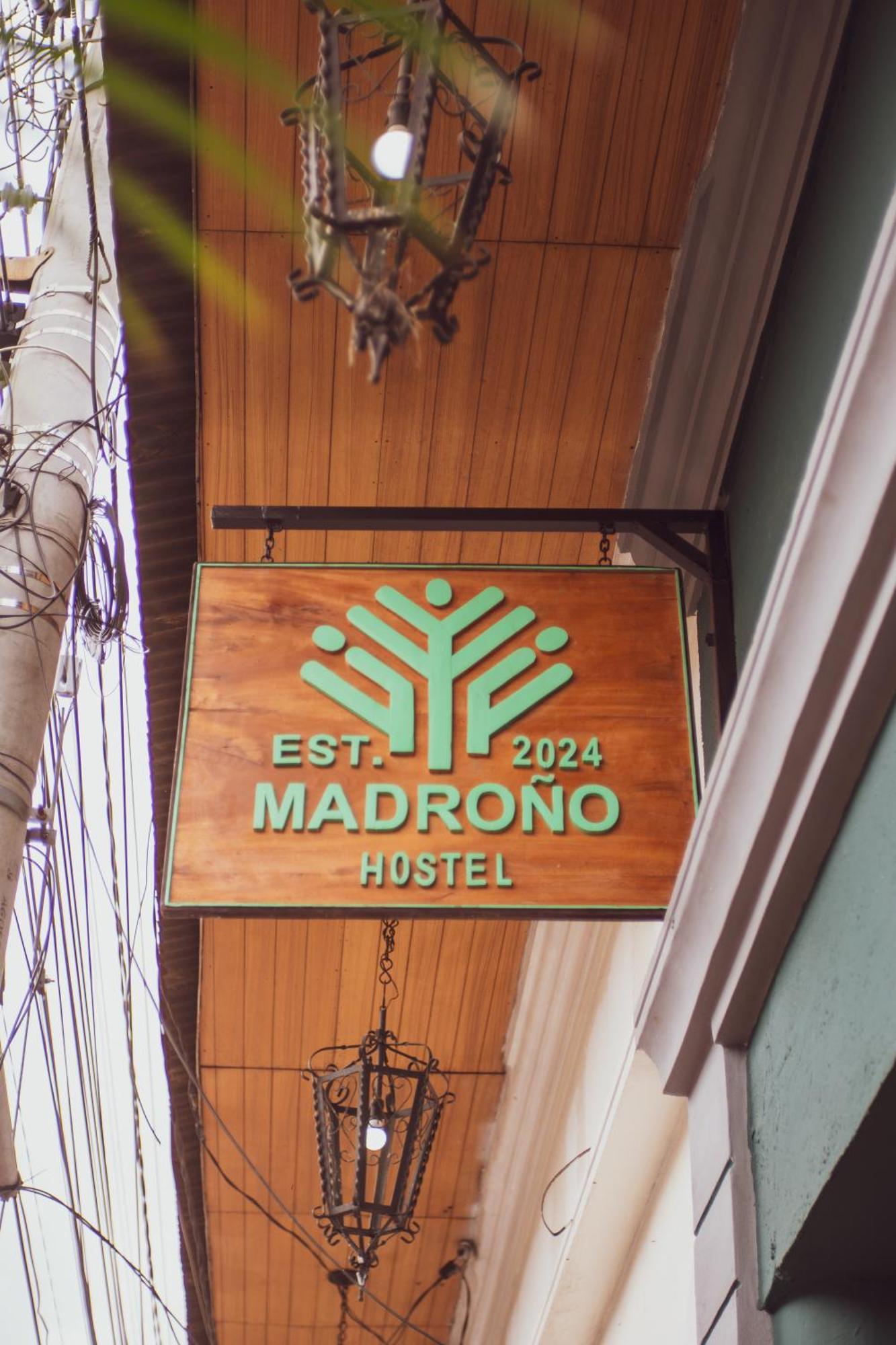 Madrono Hostel León エクステリア 写真